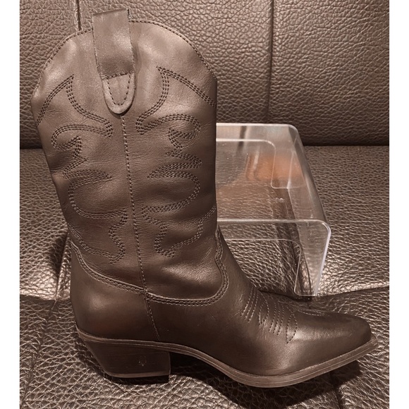 Steve Madden Ladies Western Black Leather Boot Style #20LB03S1 NWOT - Picture 13 of 16